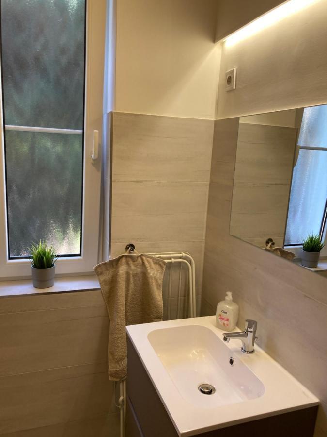 Kuenszler Apartmanhaz ซามาร์ดี ภายนอก รูปภาพ