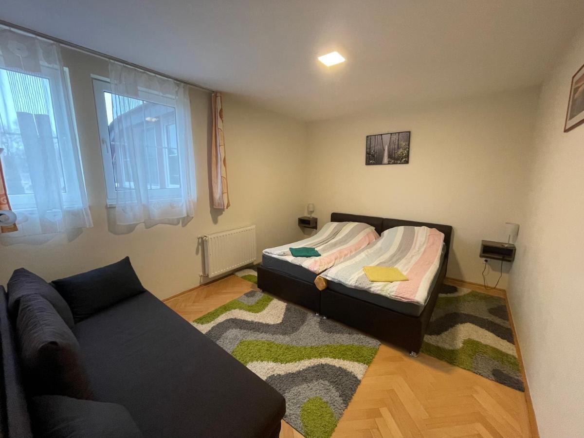 Kuenszler Apartmanhaz ซามาร์ดี ภายนอก รูปภาพ
